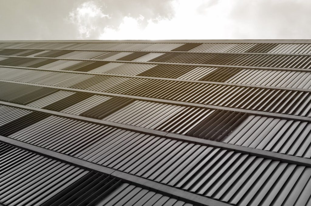 solardachziegel: innovative und nachhaltige lösung zur umweltfreundlichen energiegewinnung direkt auf ihrem dach.